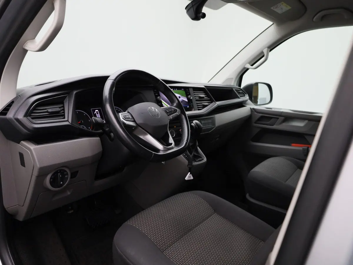 2.0 TDI L1H1 150PK | Automaat | Navigatie | Airco | Verwarmbare Voorruit | Multifunctioneel Stuurwiel | Cruise Control | Parkeerhulp Achter | DAB+ | Sortimo |