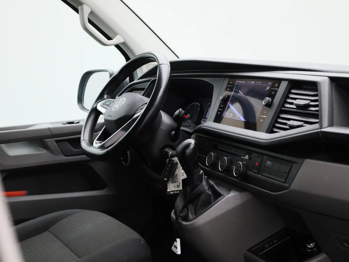 2.0 TDI L1H1 150PK | Automaat | Navigatie | Airco | Verwarmbare Voorruit | Multifunctioneel Stuurwiel | Cruise Control | Parkeerhulp Achter | DAB+ | Sortimo |