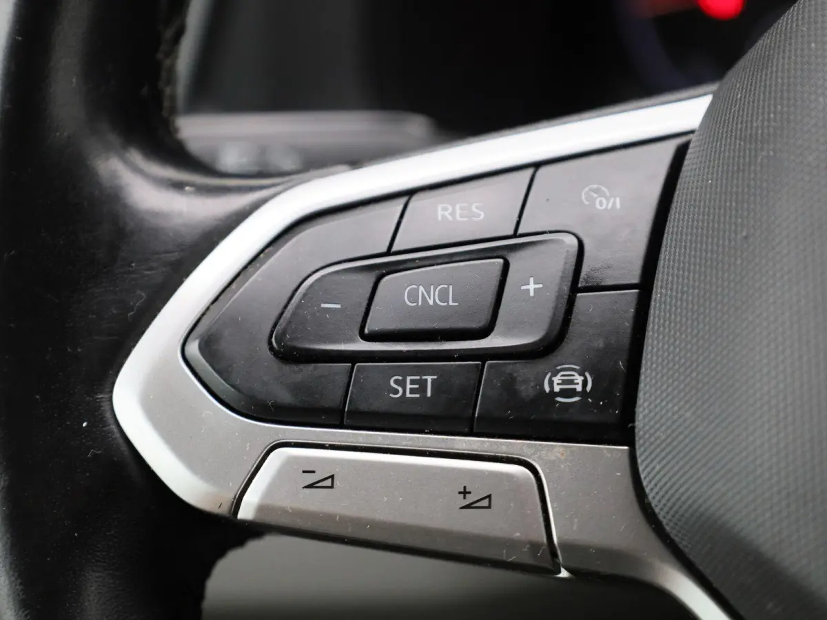 2.0 TDI L1H1 150PK | Automaat | Navigatie | Airco | Verwarmbare Voorruit | Multifunctioneel Stuurwiel | Cruise Control | Parkeerhulp Achter | DAB+ | Sortimo |