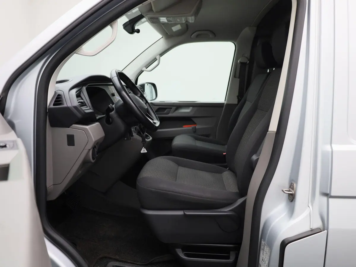 2.0 TDI L1H1 150PK | Automaat | Navigatie | Airco | Verwarmbare Voorruit | Multifunctioneel Stuurwiel | Cruise Control | Parkeerhulp Achter | DAB+ | Sortimo |