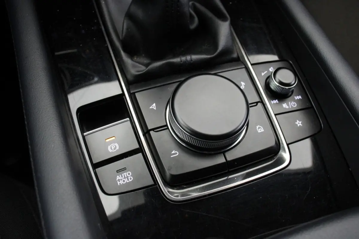 2.0 e-SkyActiv-G M Hybrid Comfort - Carplay, Camera, Stuur/Stuur verw.