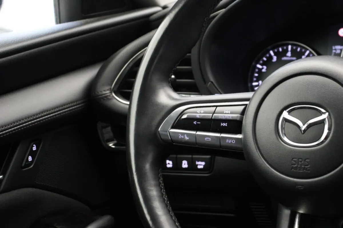 2.0 e-SkyActiv-G M Hybrid Comfort - Carplay, Camera, Stuur/Stuur verw.