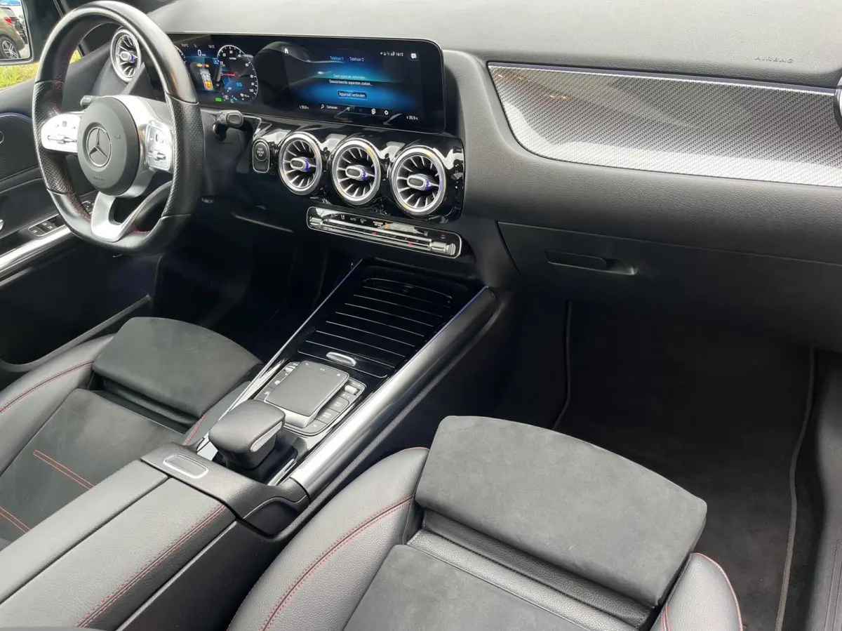 250e PHEV AMG PANO+CARPLAY+MEMORY+TREKHAAK