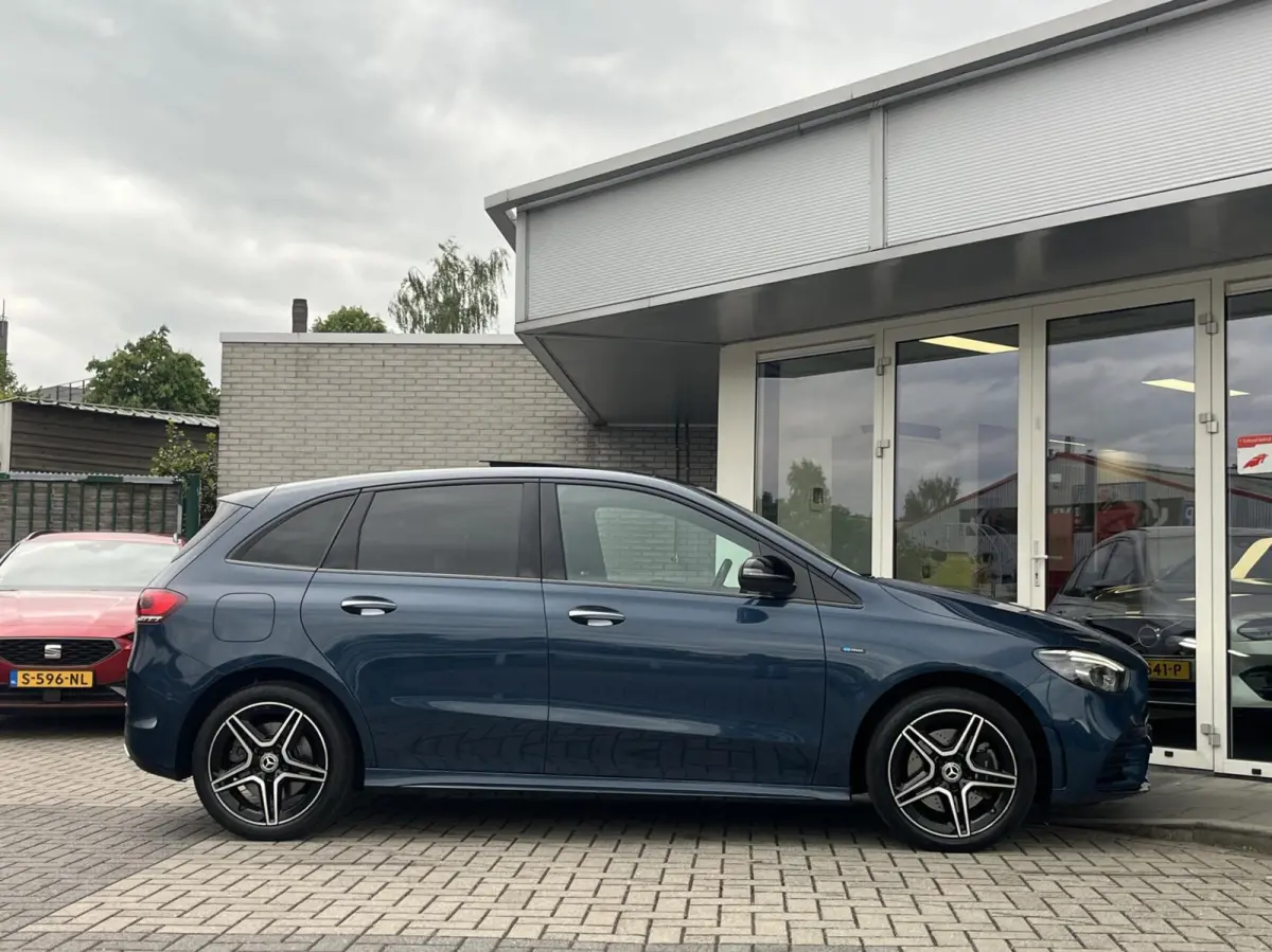 250e PHEV AMG PANO+CARPLAY+MEMORY+TREKHAAK