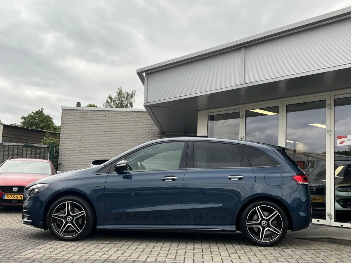 250e PHEV AMG PANO+CARPLAY+MEMORY+TREKHAAK