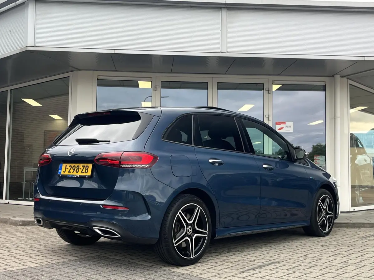 250e PHEV AMG PANO+CARPLAY+MEMORY+TREKHAAK