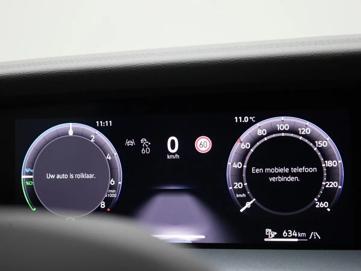 1.5 eHybrid R-Line Edition 272 PK| Origineel Nederlands | 1e Eigenaar | Panoramadak | Trekhaak | Leder Interieur | Stoelventilatie | Stoelverwarming | Stuurwielverwarming | Navigatie