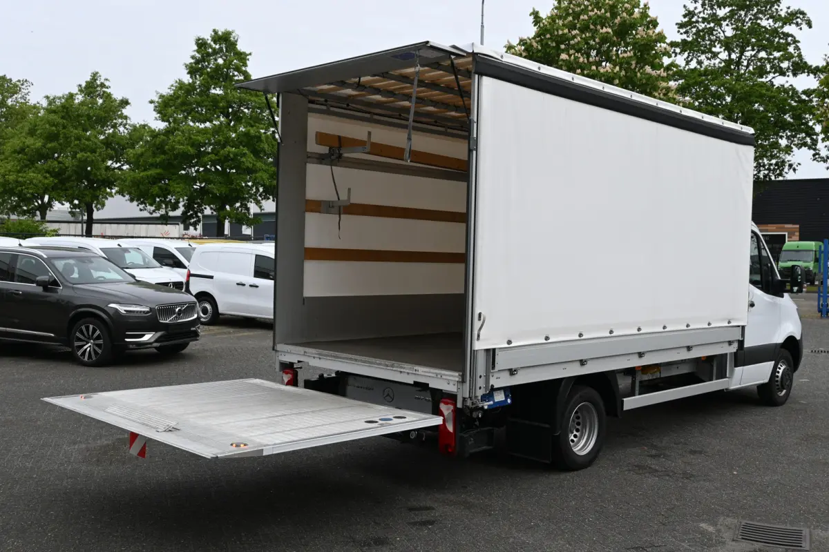 517 CDI L3 Schuifzeil met laadklep 3500 KG trekhaak, Geveerde stoel, Huifzeil, Zeilwagen