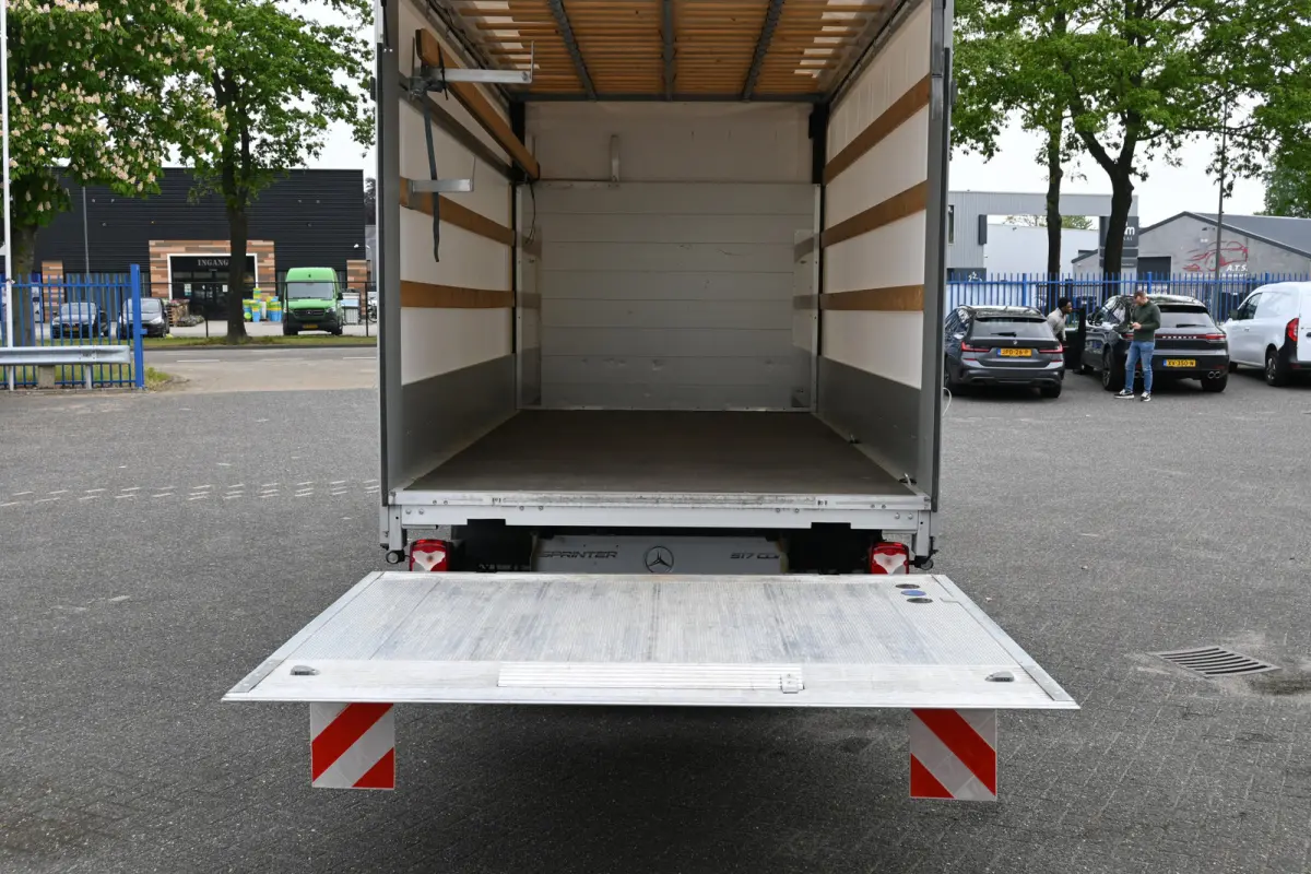 517 CDI L3 Schuifzeil met laadklep 3500 KG trekhaak, Geveerde stoel, Huifzeil, Zeilwagen