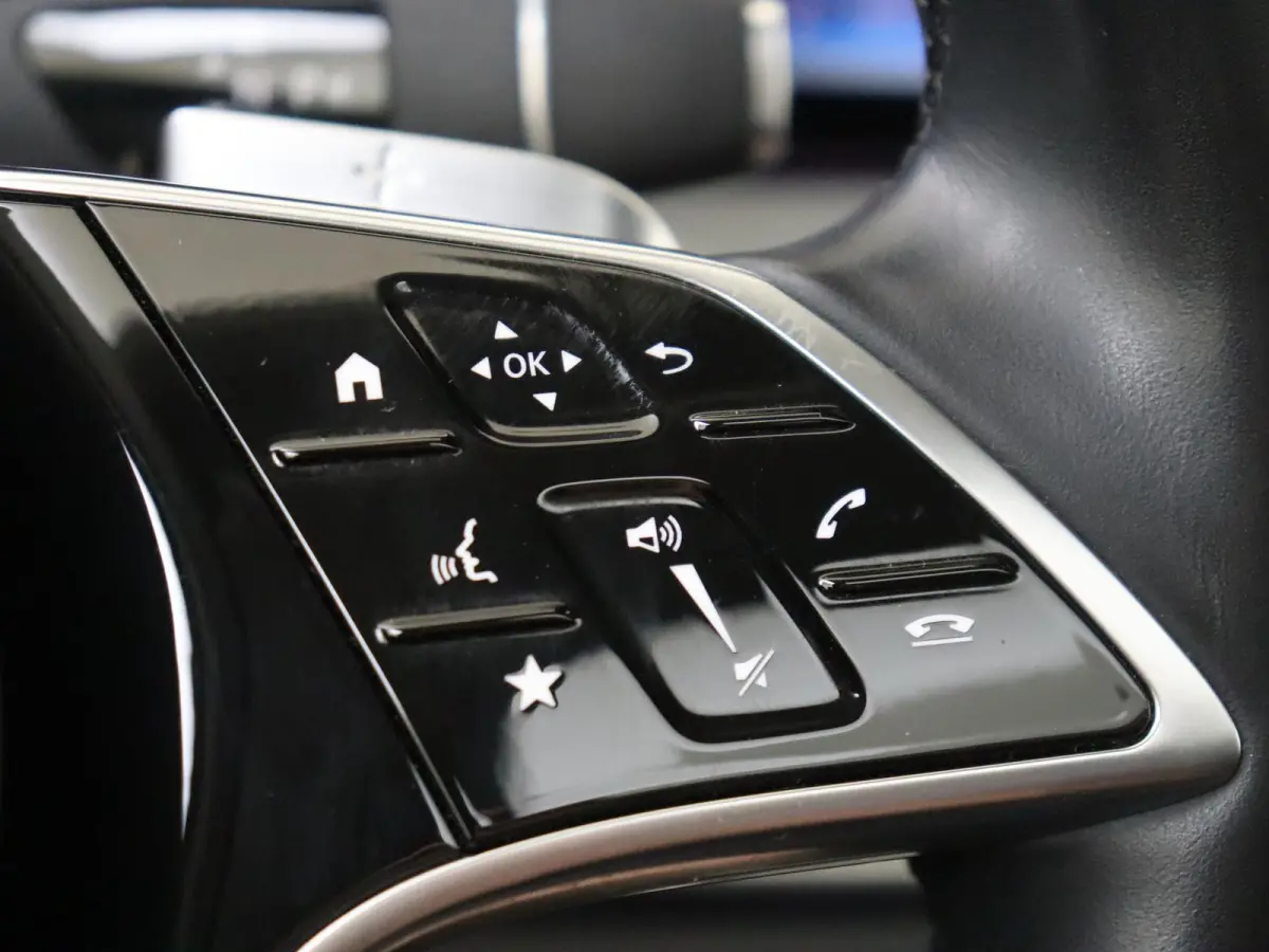 300 e Avantgarde Panorama dak/ Head up/ Night/ Carplay