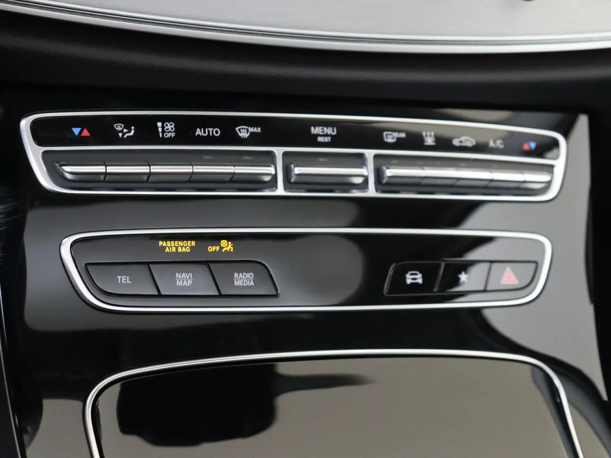 300 e Avantgarde Panorama dak/ Head up/ Night/ Carplay