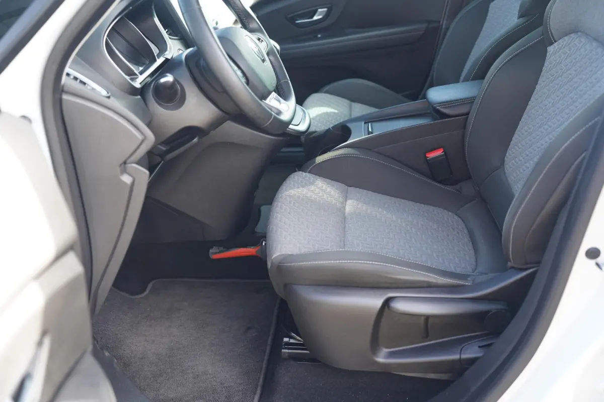 1.3 TCe Limited 7p. NAP Navi Clima PDC v+a Trekhaak PDC v+a