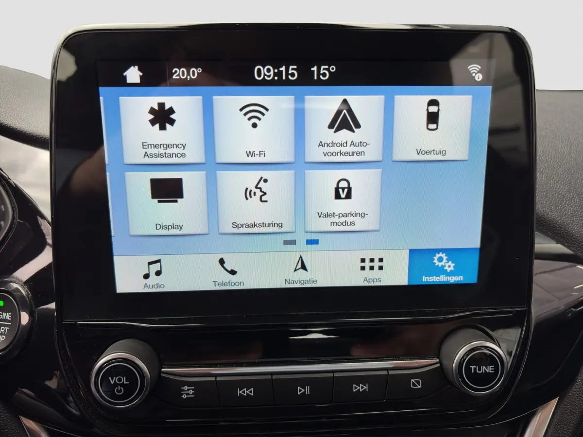 1.0 100pk EcoBoost Titanium | Camera | Adaptive cruise controle | B&O Audio | Voorruitverwarming | Carplay | Parkeersensoren voor en achter | Navigatie | Climate controle