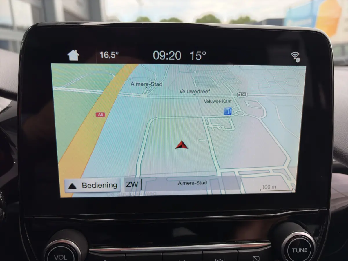 1.0 100pk EcoBoost Titanium | Camera | Adaptive cruise controle | B&O Audio | Voorruitverwarming | Carplay | Parkeersensoren voor en achter | Navigatie | Climate controle