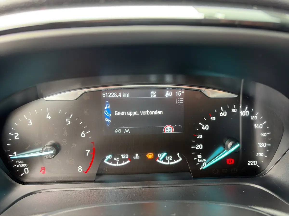 1.0 100pk EcoBoost Titanium | Camera | Adaptive cruise controle | B&O Audio | Voorruitverwarming | Carplay | Parkeersensoren voor en achter | Navigatie | Climate controle