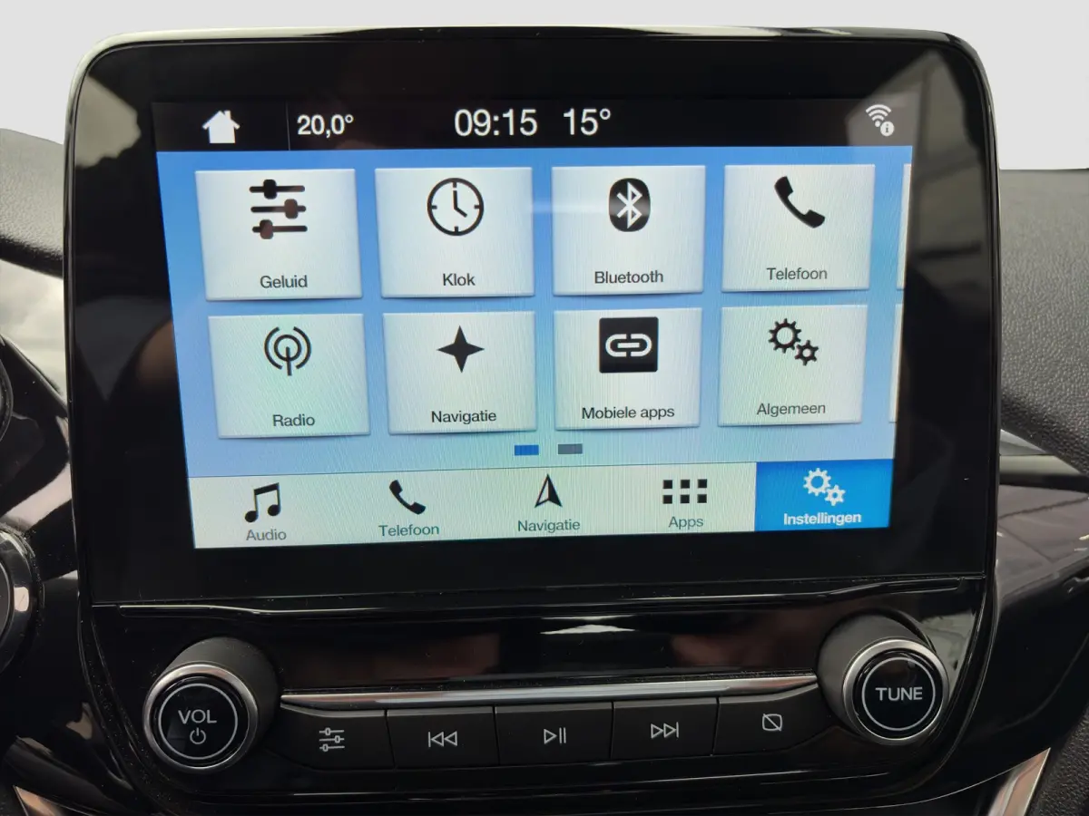 1.0 100pk EcoBoost Titanium | Camera | Adaptive cruise controle | B&O Audio | Voorruitverwarming | Carplay | Parkeersensoren voor en achter | Navigatie | Climate controle