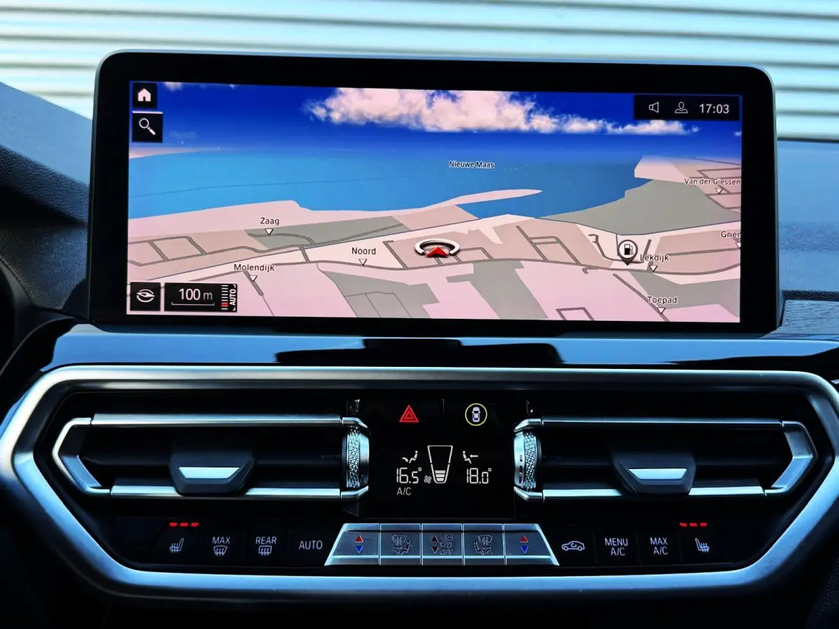 X-Line xDrive 30i /Panodak/Leder/Aut/Laserlight/245PK/Camera