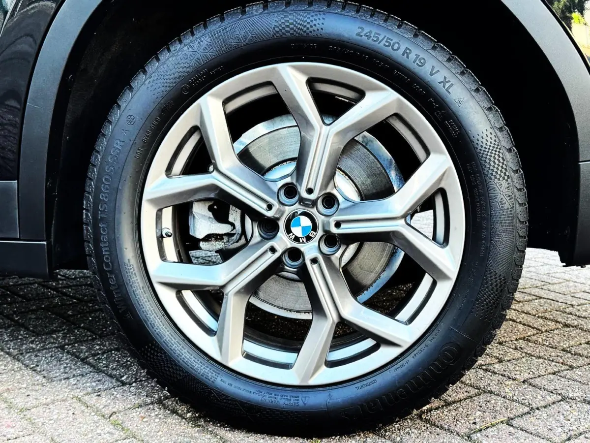 X-Line xDrive 30i /Panodak/Leder/Aut/Laserlight/245PK/Camera