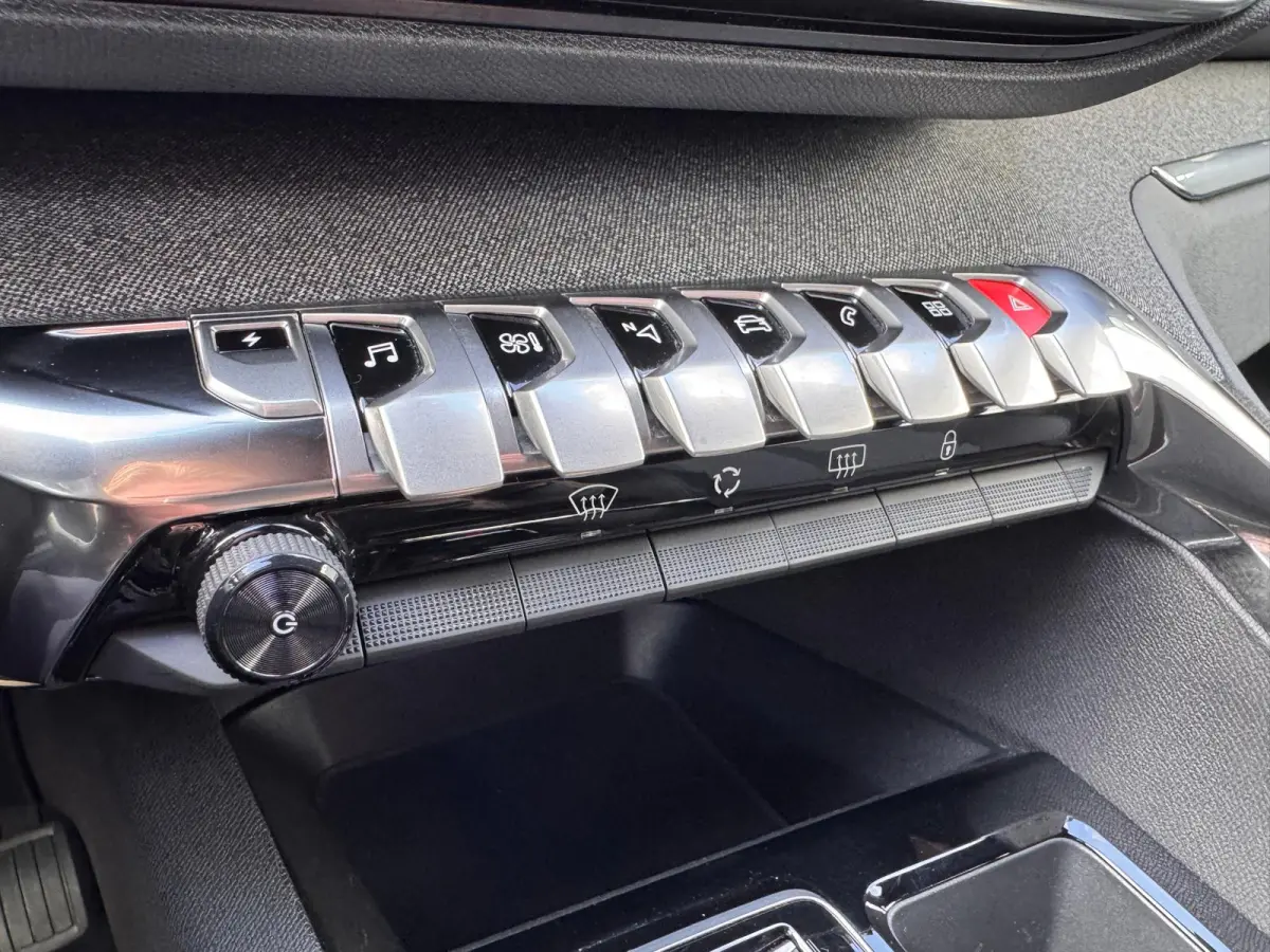 1.6 HYbrid 225PK Allure Pack Business | Camera | Navigatie | Apple Carplay / Android Auto | Cruise Control |