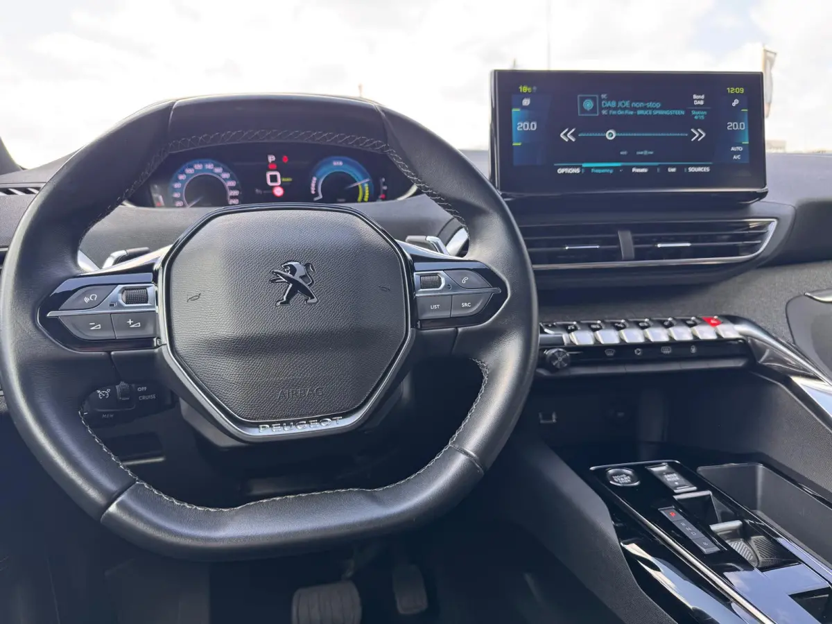 1.6 HYbrid 225PK Allure Pack Business | Camera | Navigatie | Apple Carplay / Android Auto | Cruise Control |
