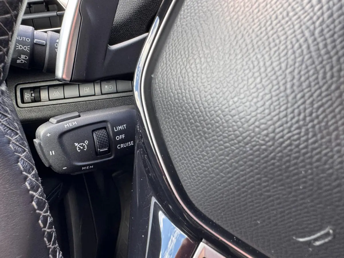 1.6 HYbrid 225PK Allure Pack Business | Camera | Navigatie | Apple Carplay / Android Auto | Cruise Control |