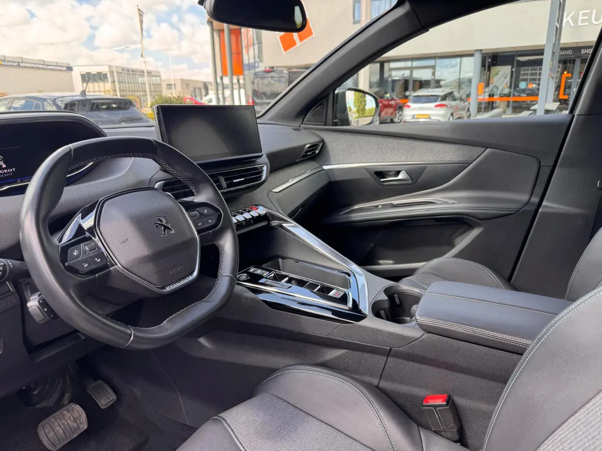 1.6 HYbrid 225PK Allure Pack Business | Camera | Navigatie | Apple Carplay / Android Auto | Cruise Control |