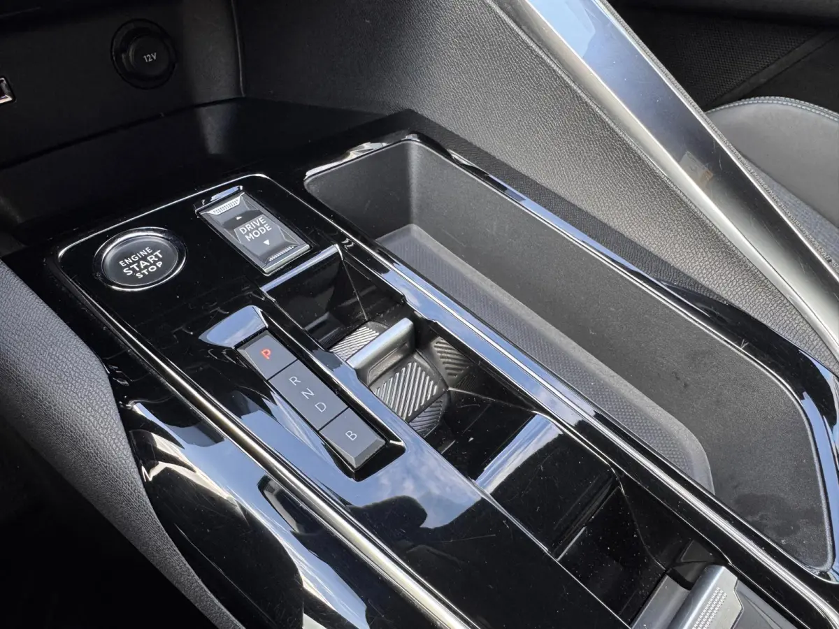 1.6 HYbrid 225PK Allure Pack Business | Camera | Navigatie | Apple Carplay / Android Auto | Cruise Control |