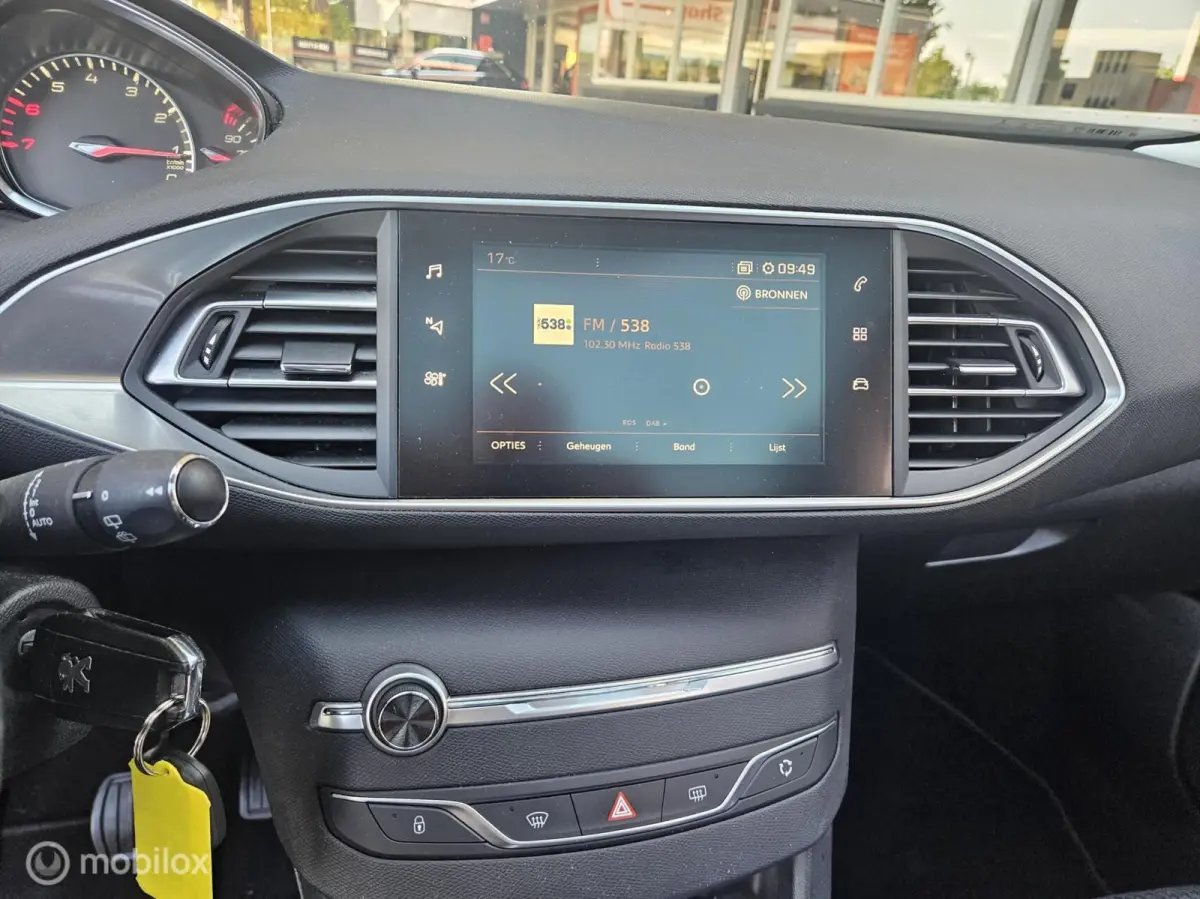 1.2 PureTech Blue Lease Premium