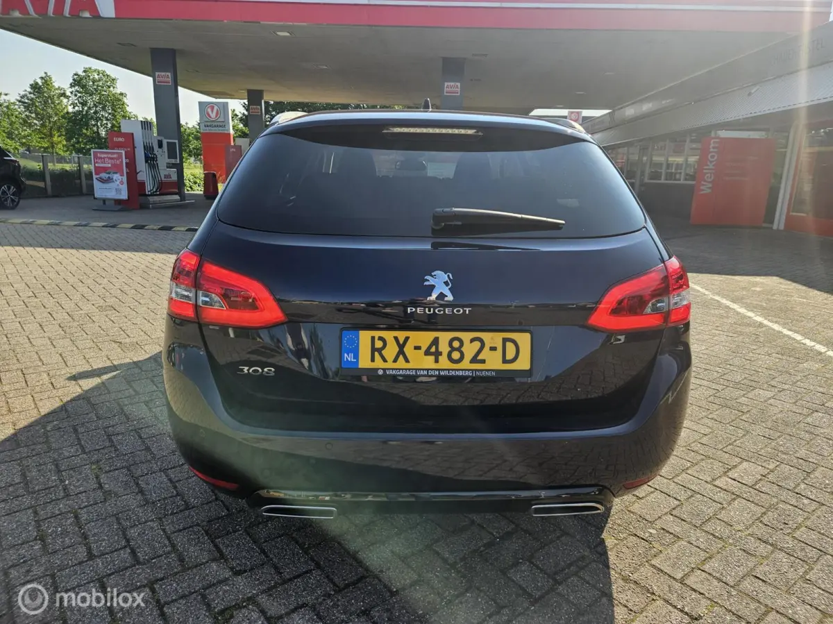 1.2 PureTech Blue Lease Premium