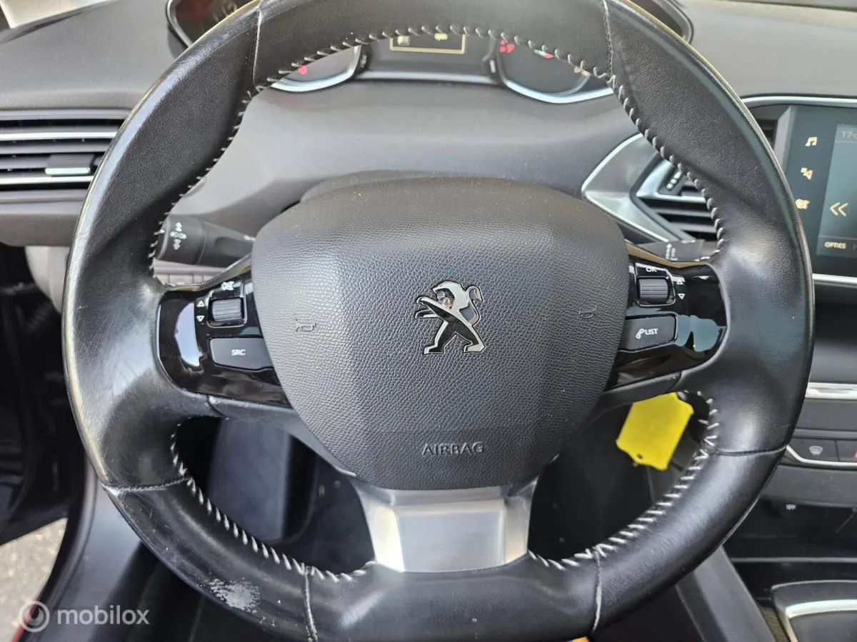 1.2 PureTech Blue Lease Premium