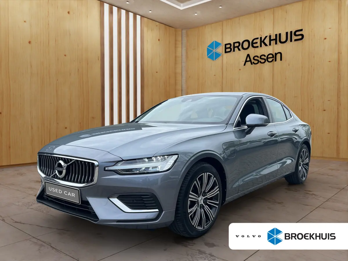 2.0 Recharge T6 AWD Inscription | BLIS | Camera | Stoel + Stuur verwarming | Elektrische stoelen | Adapt. Cruise