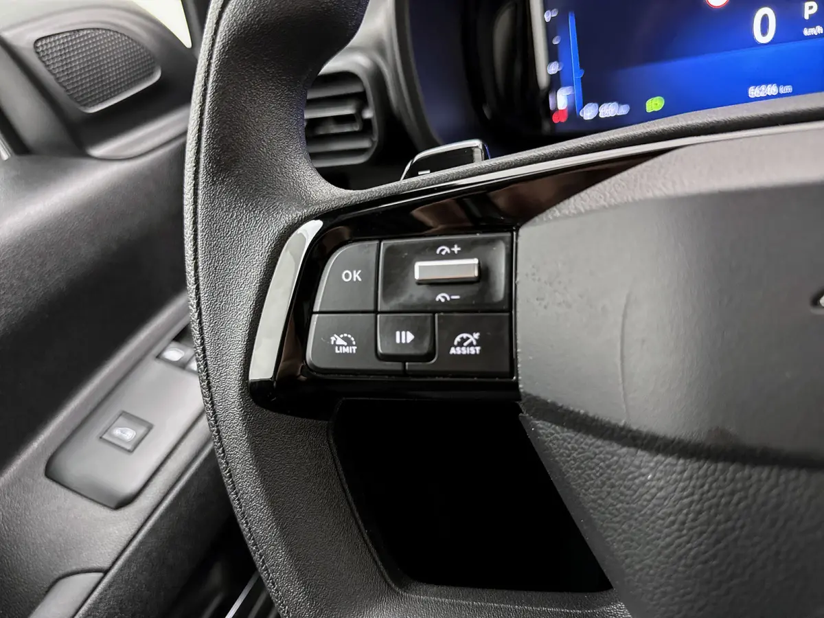 1.5D L1H1 Edition 130pk Navigatie Camera systeem Carplay Cruise control