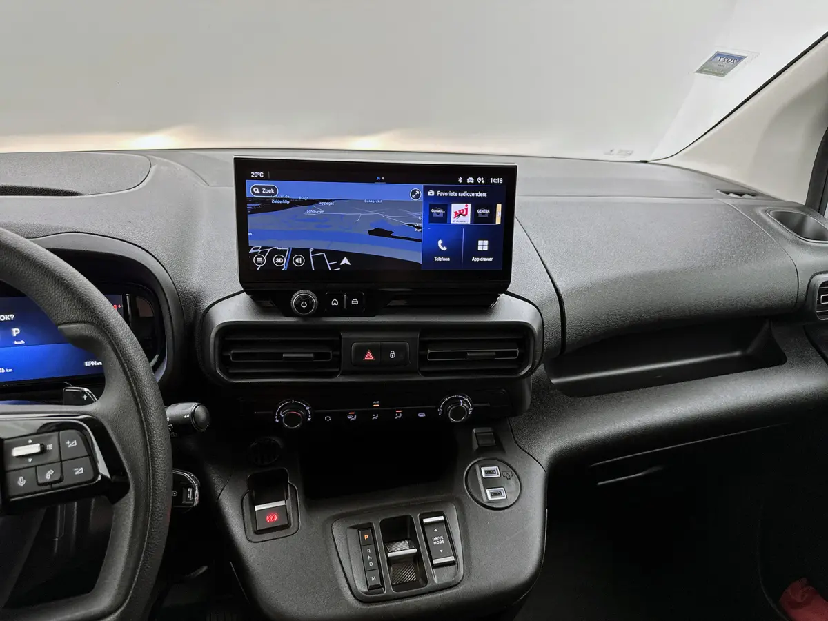 1.5D L1H1 Edition 130pk Navigatie Camera systeem Carplay Cruise control