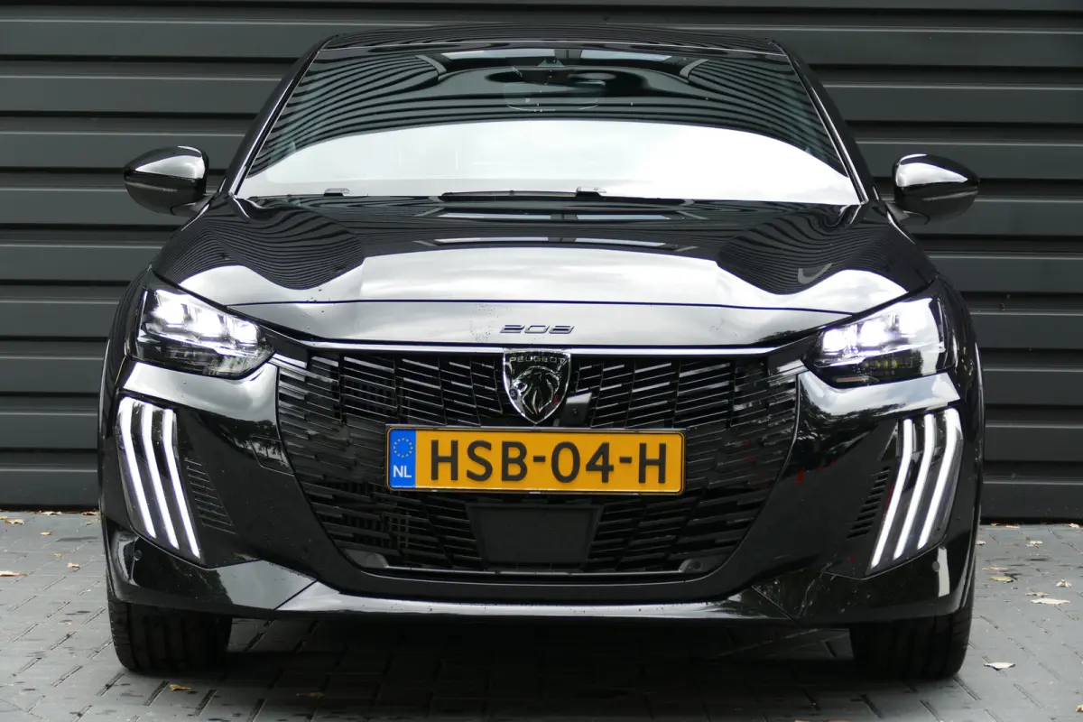 HYBRID 136PK GT AUTOMAAT / NAVI / CLIMA / PDC / 17" LMV / CAMERA V+A / PANO.DAK / FULL-LED / KEYLESS / BLUETOOTH / ADAPT. CRUISECONTROL / 1E EIGENAAR / SCHITTERENDE STAAT !!