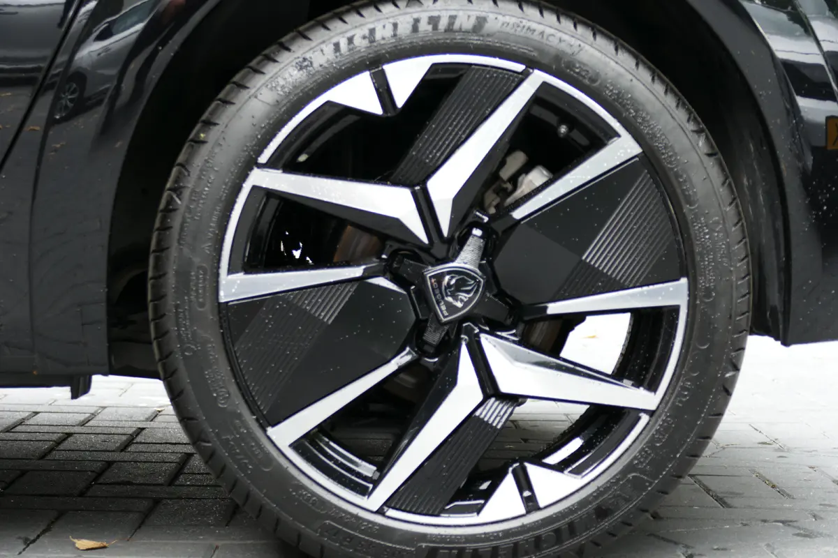 HYBRID 136PK GT AUTOMAAT / NAVI / CLIMA / PDC / 17" LMV / CAMERA V+A / PANO.DAK / FULL-LED / KEYLESS / BLUETOOTH / ADAPT. CRUISECONTROL / 1E EIGENAAR / SCHITTERENDE STAAT !!