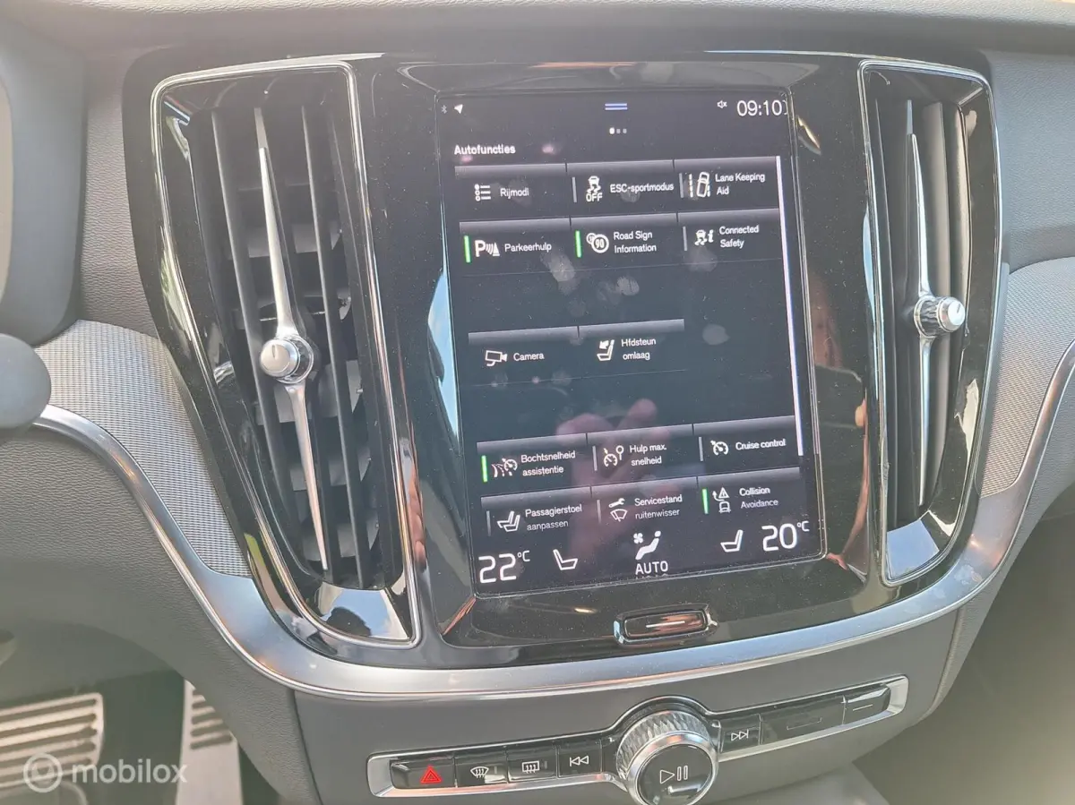 2.0 B3 R-Design NL-Auto ! 1e Eigenaar ! BTW-Auto ! Full-Option ! Thunder Grey Met.
