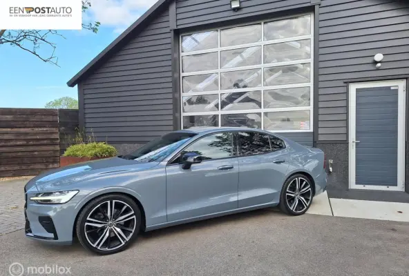 2.0 B3 R-Design NL-Auto ! 1e Eigenaar ! BTW-Auto ! Full-Option ! Thunder Grey Met.