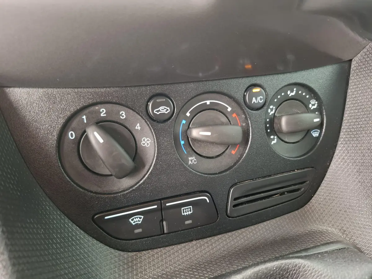 1.5 TDCi 75kW (T210) LWB Ambiente AIRCO / CRUISE CONTROLE / EURO 6 / PERFECT ONDERDHOUDEN