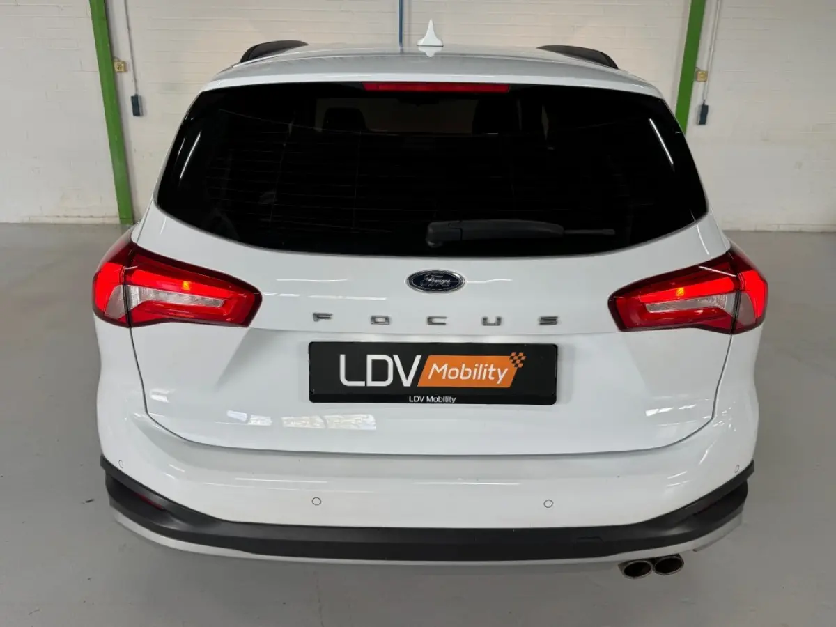 ACTIVE / AppleCarplay / Cruise / Stoelverwarming / Stuurverwarming / PDC / Boekjes en historie aanwezig.