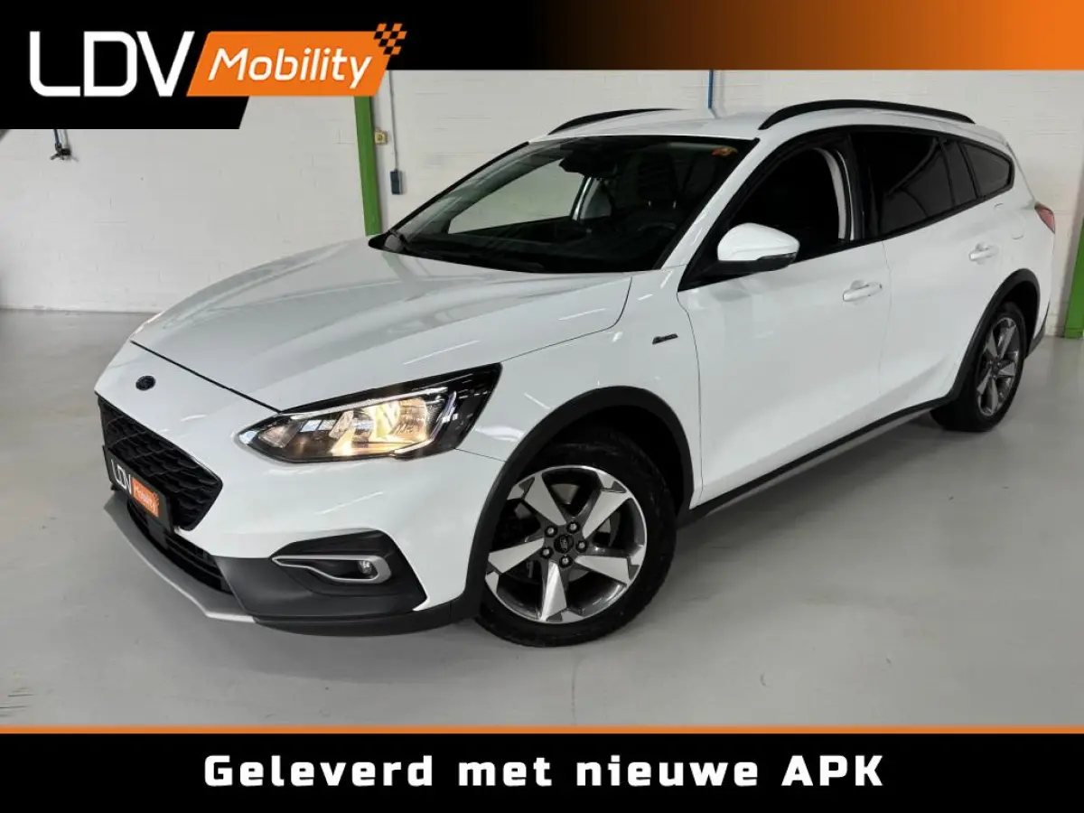 ACTIVE / AppleCarplay / Cruise / Stoelverwarming / Stuurverwarming / PDC / Boekjes en historie aanwezig.