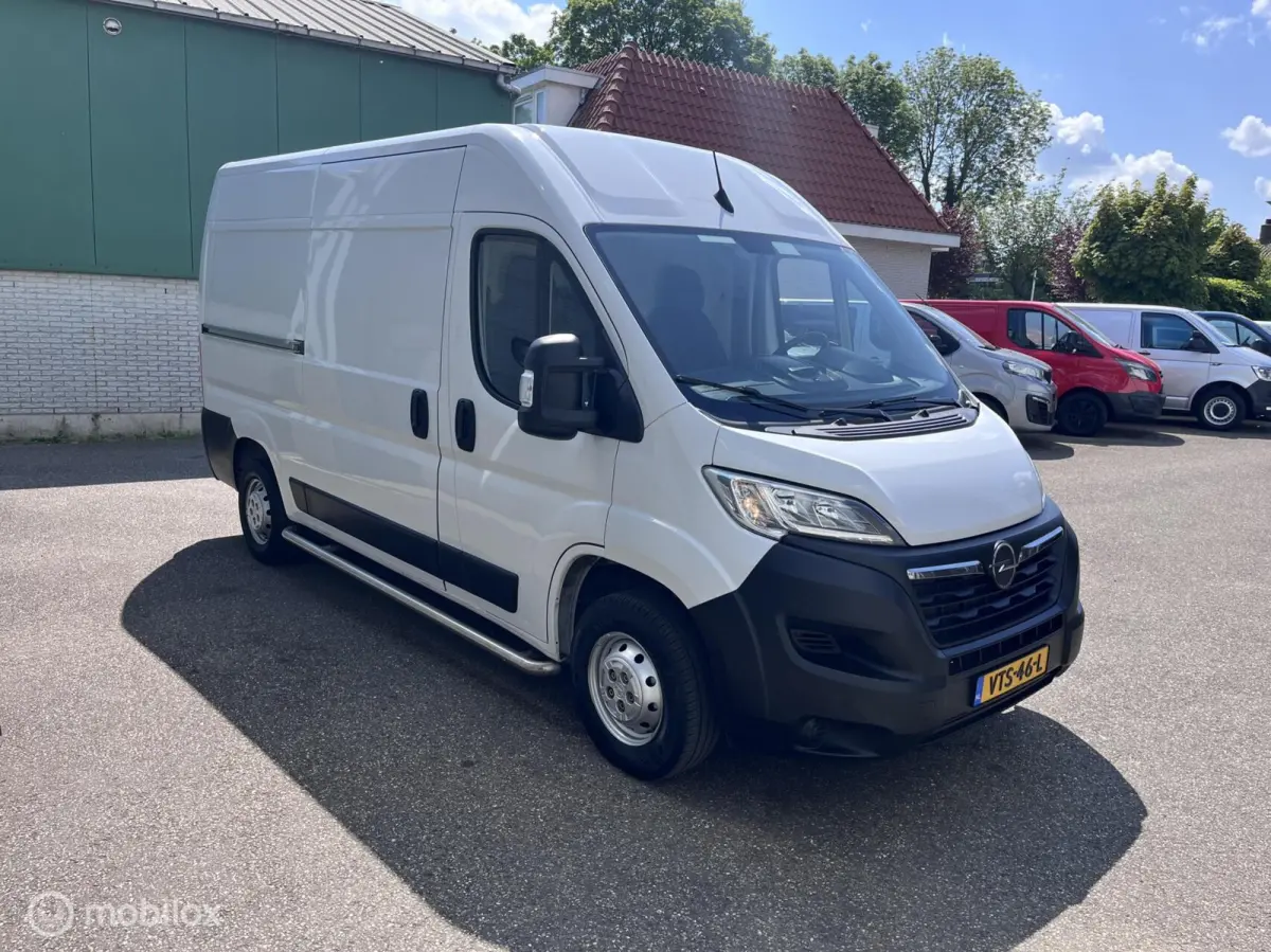 bestel 2.2D 165 Lang Hoog 3.5t 3 Zitplaatsen Trekhaak Navi Airco