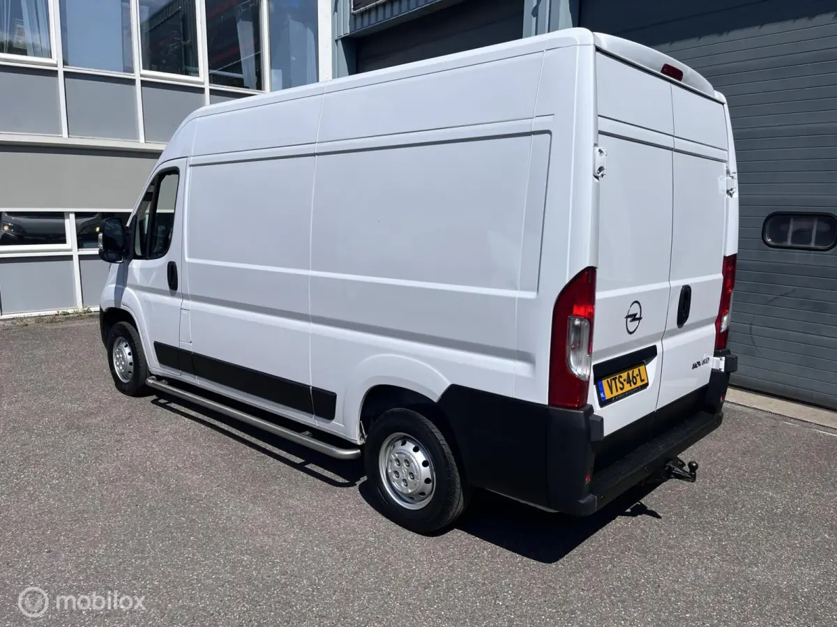 bestel 2.2D 165 Lang Hoog 3.5t 3 Zitplaatsen Trekhaak Navi Airco