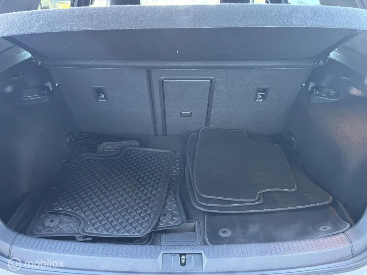 2.0 TSI 4Motion R PANO-DAK*DYNAUDIO*LED*ACC*