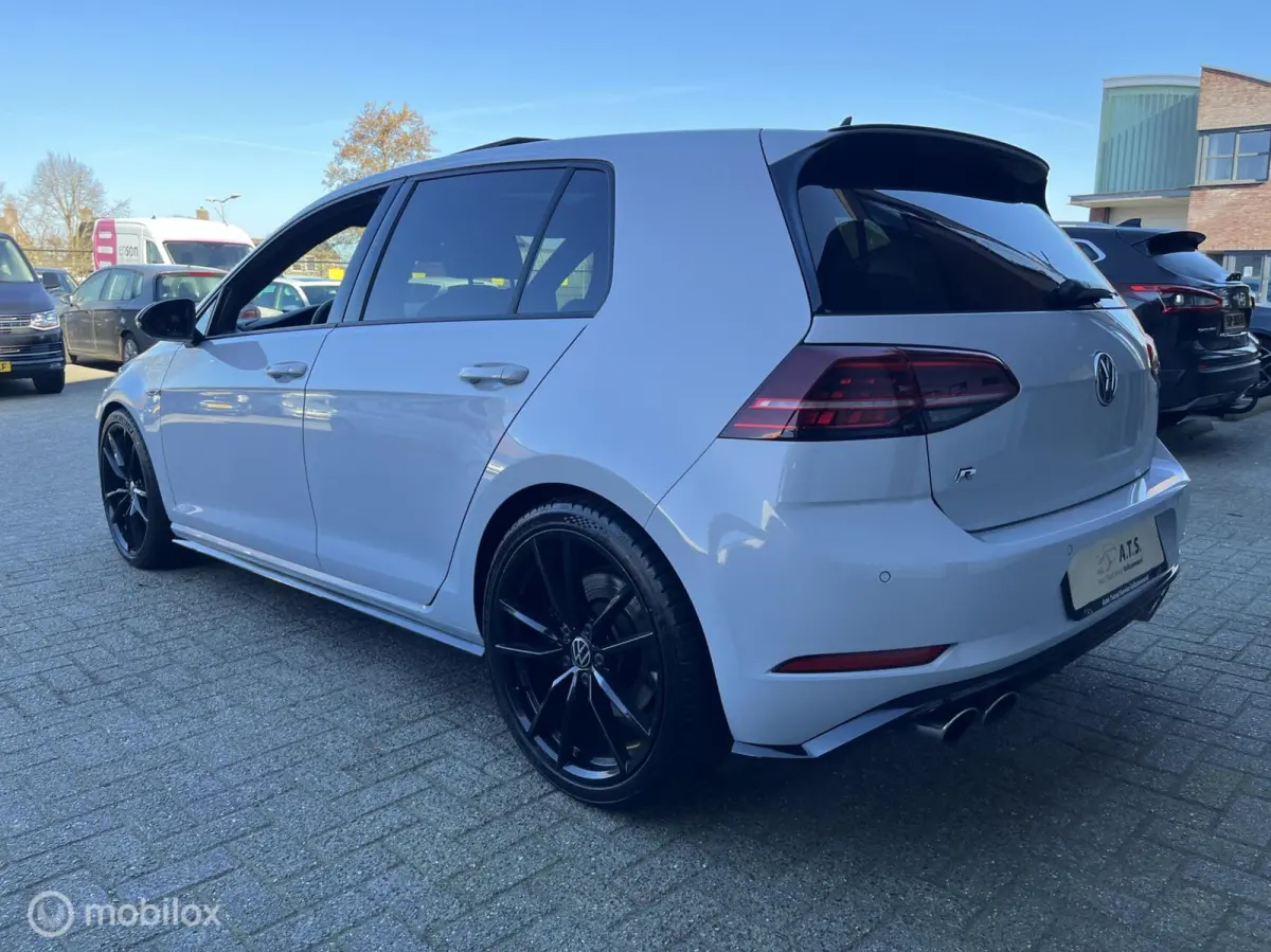2.0 TSI 4Motion R PANO-DAK*DYNAUDIO*LED*ACC*