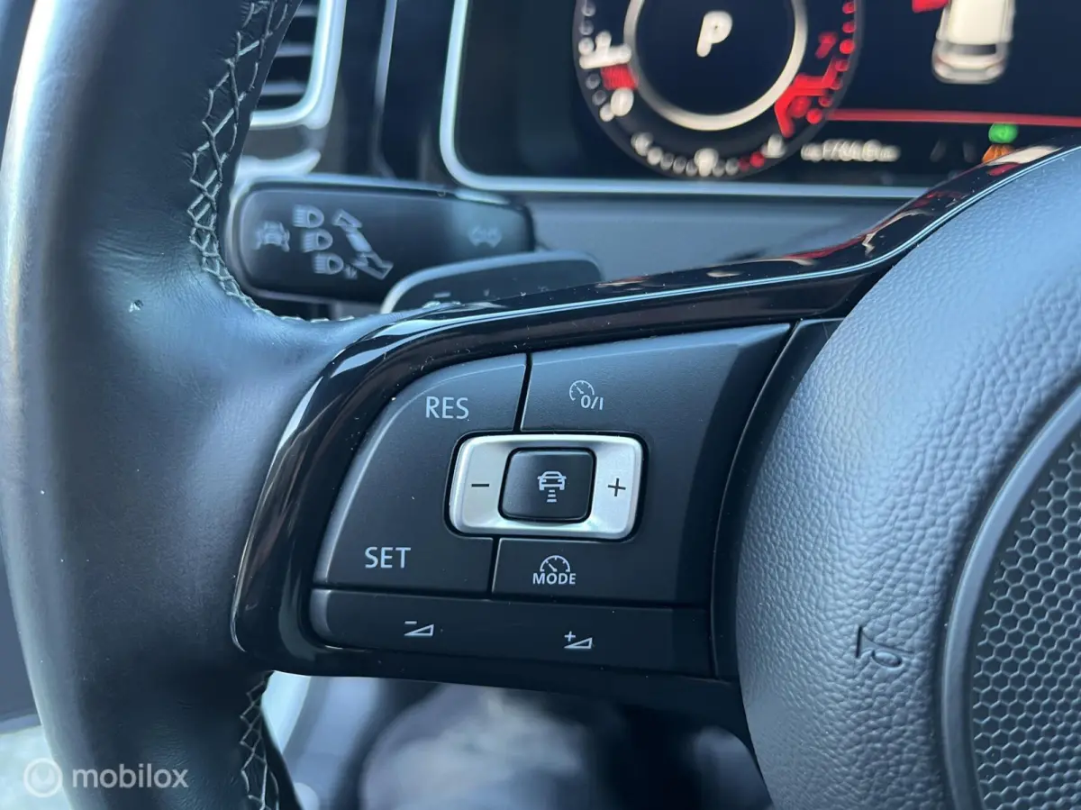 2.0 TSI 4Motion R PANO-DAK*DYNAUDIO*LED*ACC*