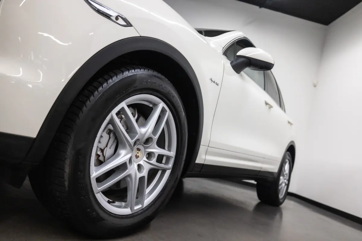 3.0 S Hybrid Btw auto, Fiscale waarde € 8.000,- (€ 28.884,30 Ex B.T.W) DEALER AUTO Dealer auto