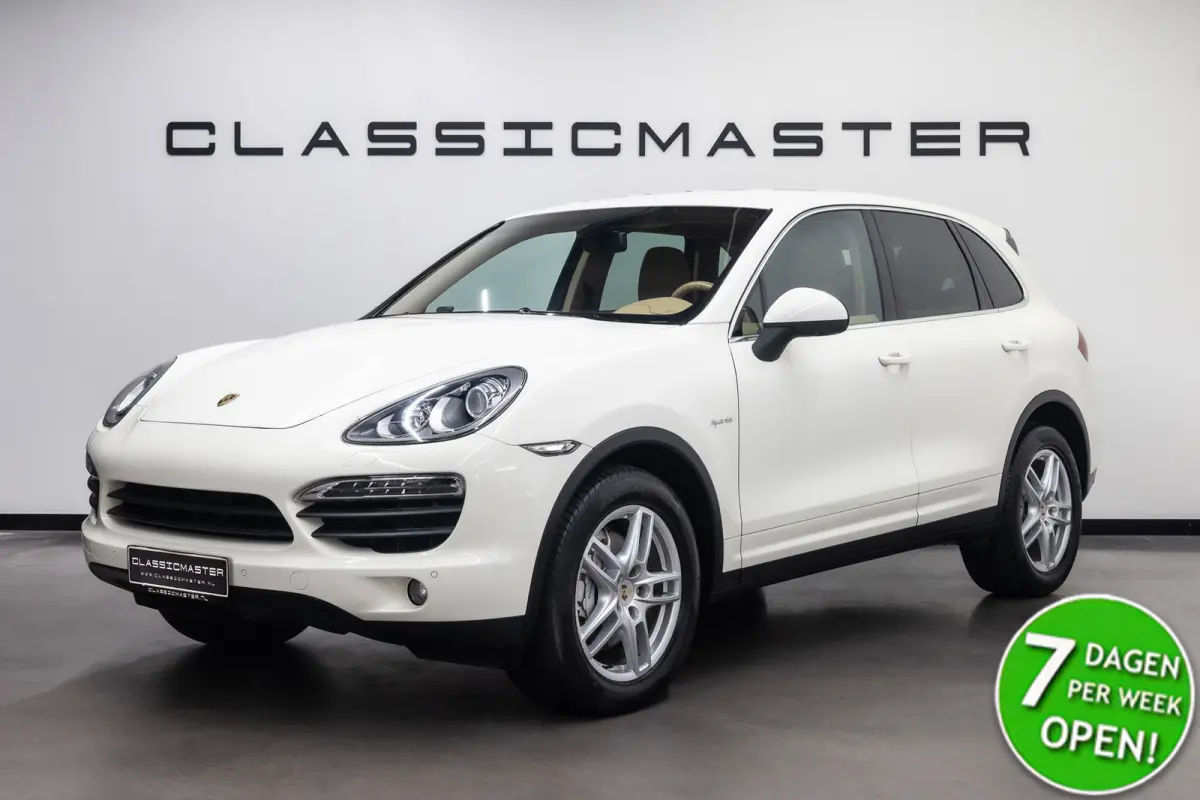 3.0 S Hybrid Btw auto, Fiscale waarde € 8.000,- (€ 28.884,30 Ex B.T.W) DEALER AUTO Dealer auto