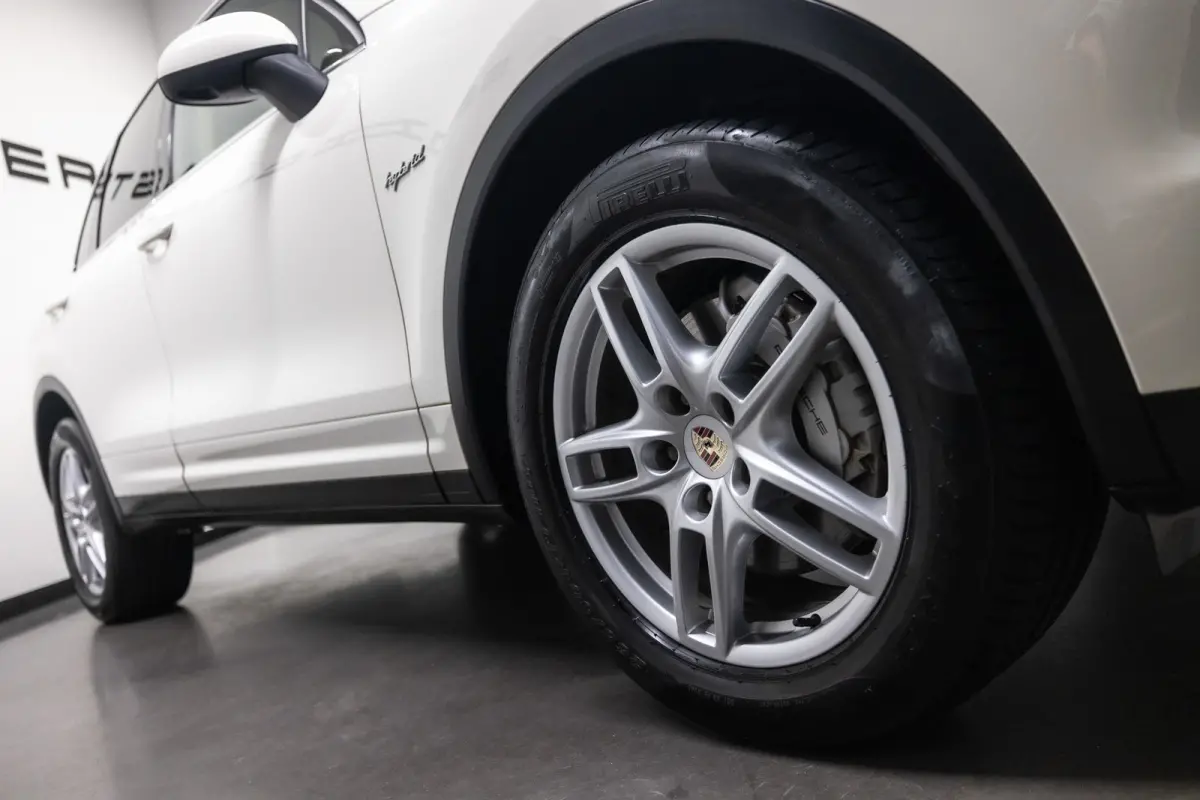 3.0 S Hybrid Btw auto, Fiscale waarde € 8.000,- (€ 28.884,30 Ex B.T.W) DEALER AUTO Dealer auto