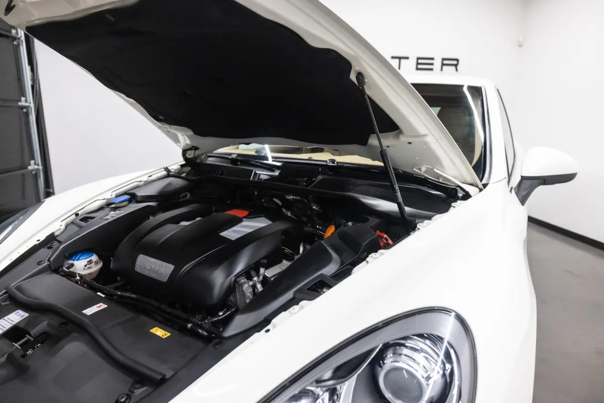 3.0 S Hybrid Btw auto, Fiscale waarde € 8.000,- (€ 28.884,30 Ex B.T.W) DEALER AUTO Dealer auto