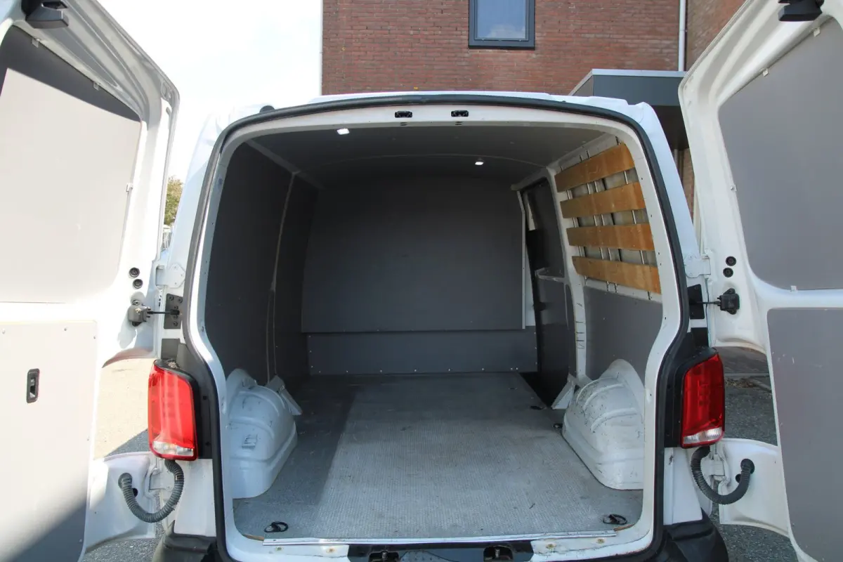 2.0 TDI L2H1 Trendline / App connect / Cruise / Verwarmde voorruit